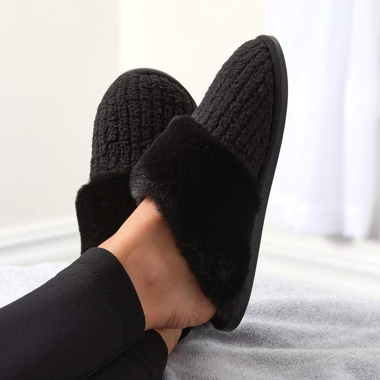 imageFruit of the Loom Womens Slipper Chenille WFur Cuff ClogBlack