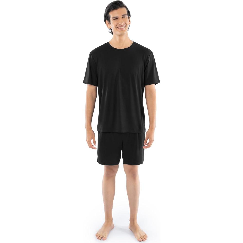 image:imageFruit of the Loom Mens 360 Stretch Short Sleeve Shirt and Shorts Pajama Sleep SetBlack