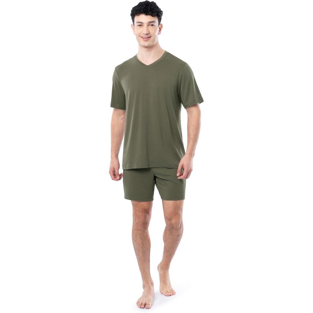 imageFruit of the Loom Ensemble pyjama court et haut manches extensibles 360 et col en V pour hommeOlive